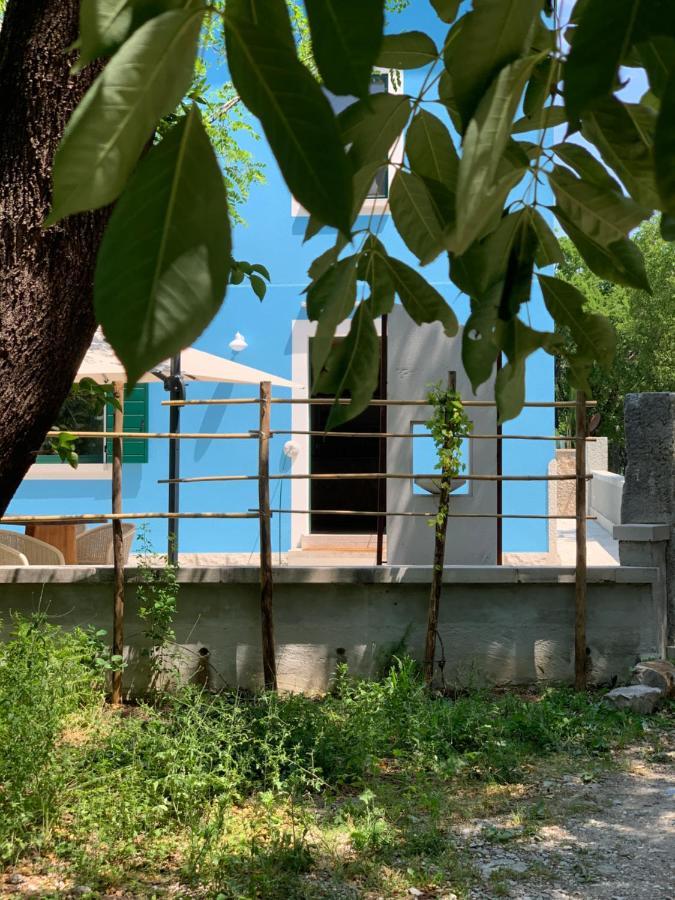 אאוריזינה Agriturismo Ai Tre Sentieri מראה חיצוני תמונה